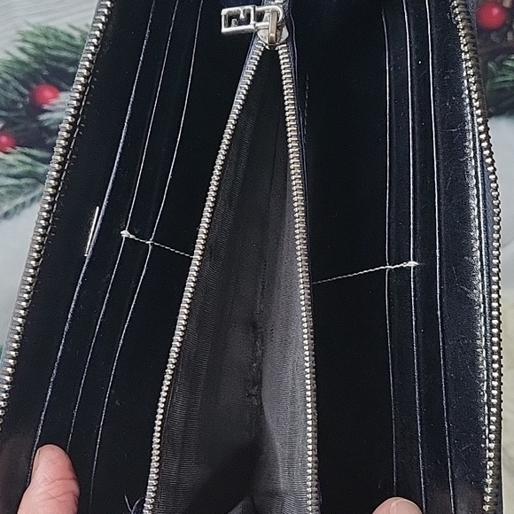 Fendi Zip Around Wallet Authentic - Picture 12 of 12